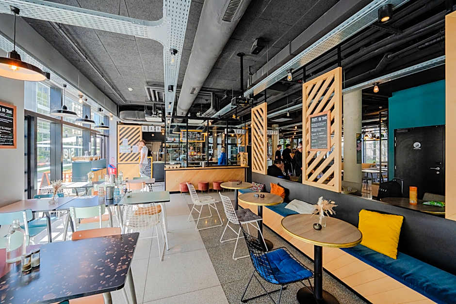 Slo Hostel