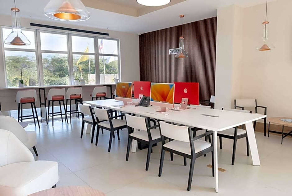 Super 8 by Wyndham Manzanillo