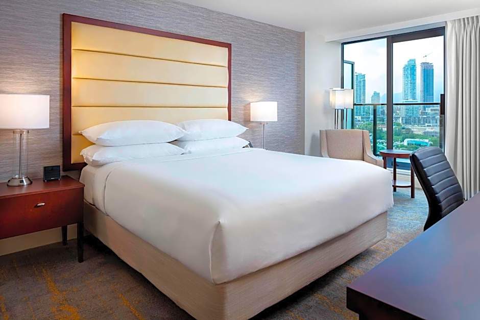 Photo 1 of 5 of 1 King Bed Guestroom, City View, Balcony
