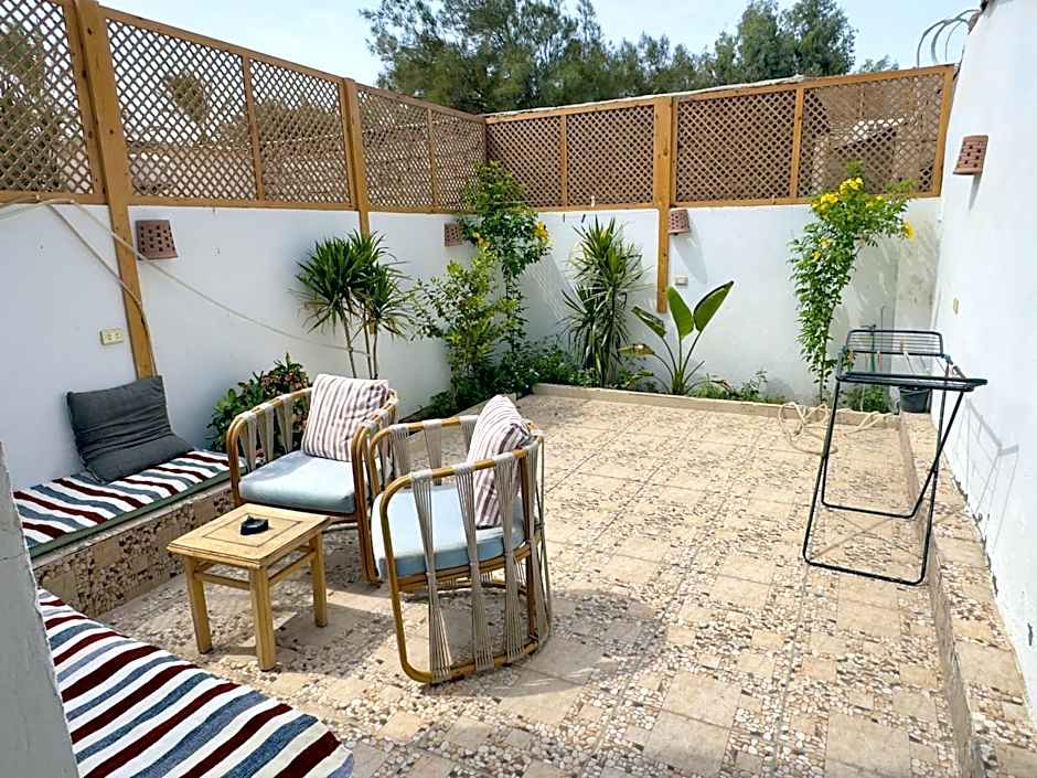 Apartment with roof top