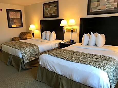 Queen Room with Two Queen Beds - Non-Smoking