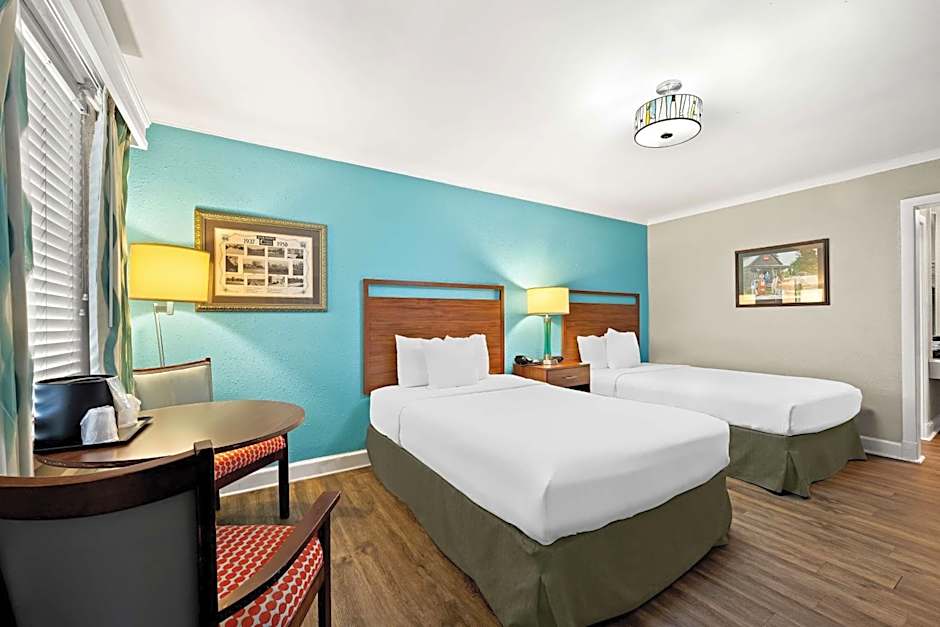 Photo 1 of 4 of 2 Double Beds, Pet-Friendly