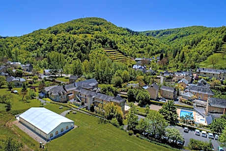 L'HOTEL DES BAINS - Salles-la-Source