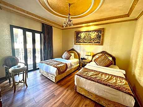 Deluxe Twin Room