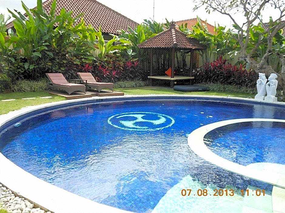 Heliconia Villa