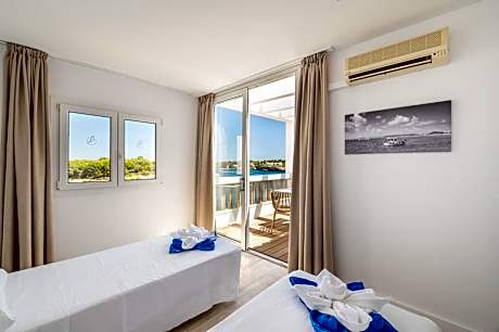 Superior One-Bedroom Apartment With Sea View