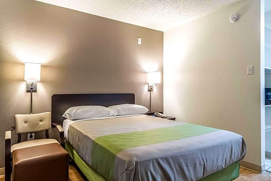 Studio 6-Dallas, TX - Northwest