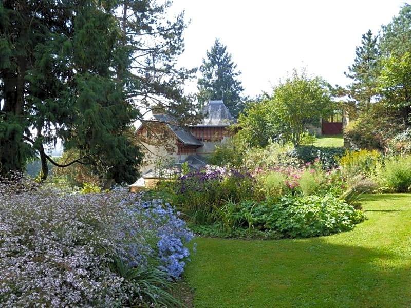 Le Manoir sur la Roche, 74, impasse du manoir, 71520 Navour sur Grosne D121
