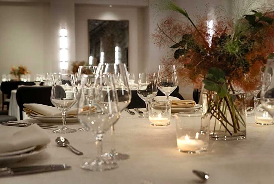 Kimpton Claret Hotel By IHG