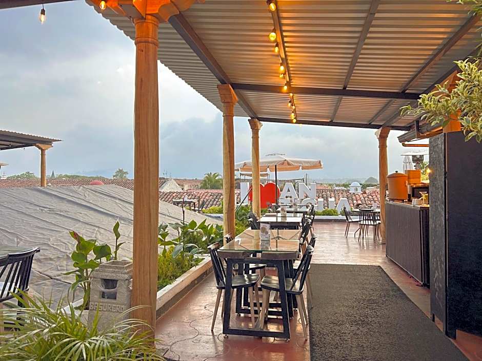 El Carmen Hotel
