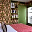 Le Petit Beaumarchais Hotel & Spa