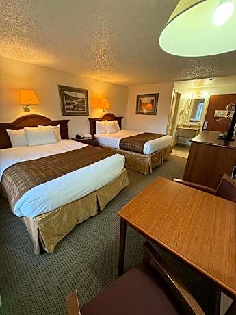 Superior Queen Room with Two Queen Beds