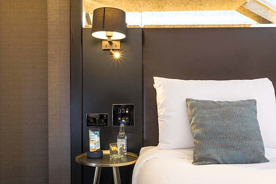 Camden Enterprise Hotel