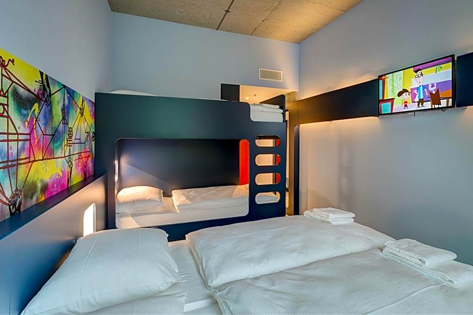 MEININGER Hotel Berlin East Side Gallery