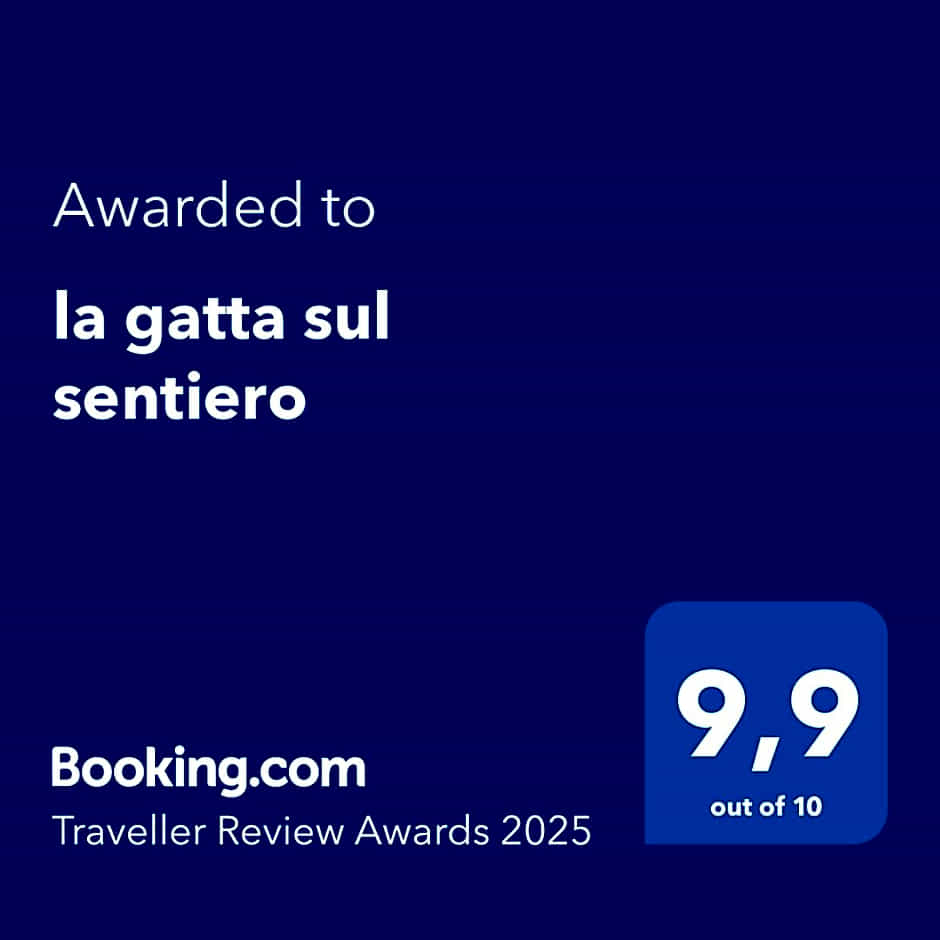 La gatta sul sentiero