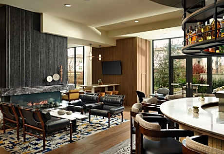 Hotel Centro Sonoma Wine Country, Tapestry Collection Hilton