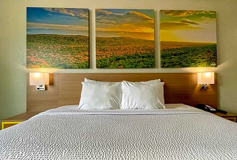 Days Inn by Wyndham Columbus IN