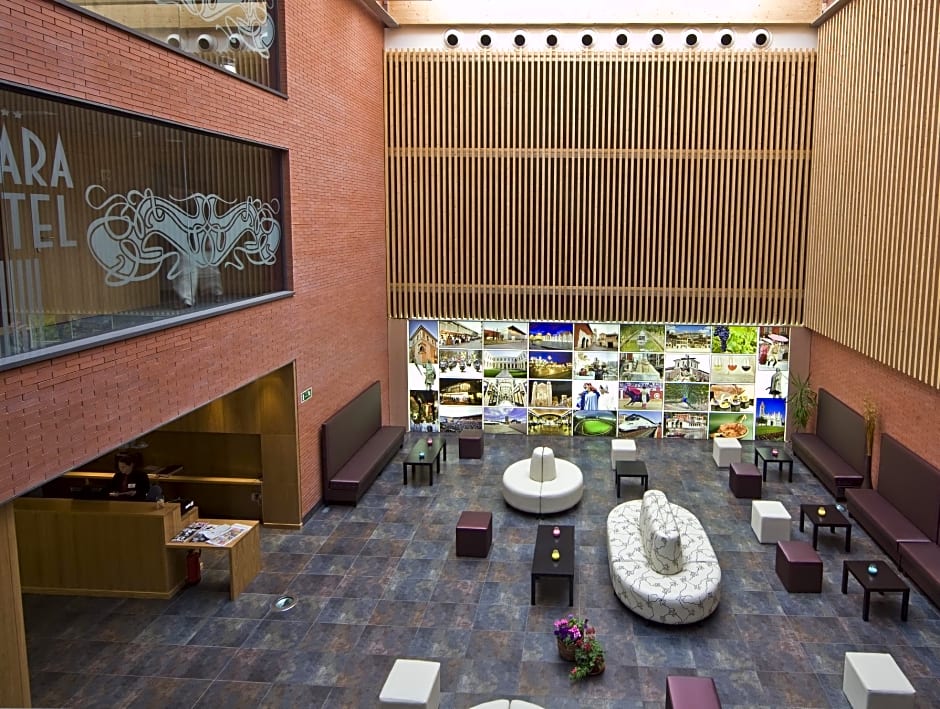 Hotel Enara