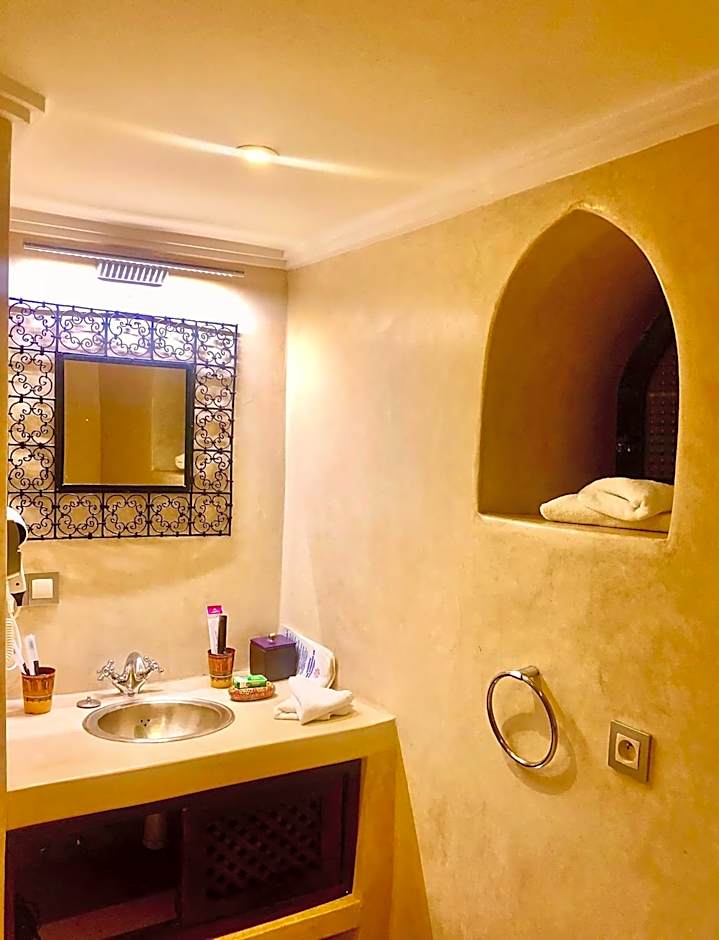 Riad ABBASSIA Marrakech - Authentic Medina Experience