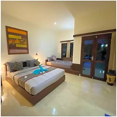 Deluxe Family Room