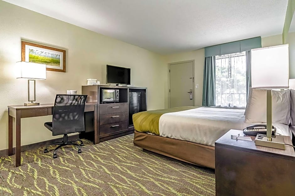 Quality Inn & Suites Creedmor - Butner