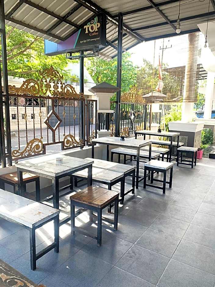 Tjahaja Baroe Residence Syariah By OYO Rooms – Surabaja, IL