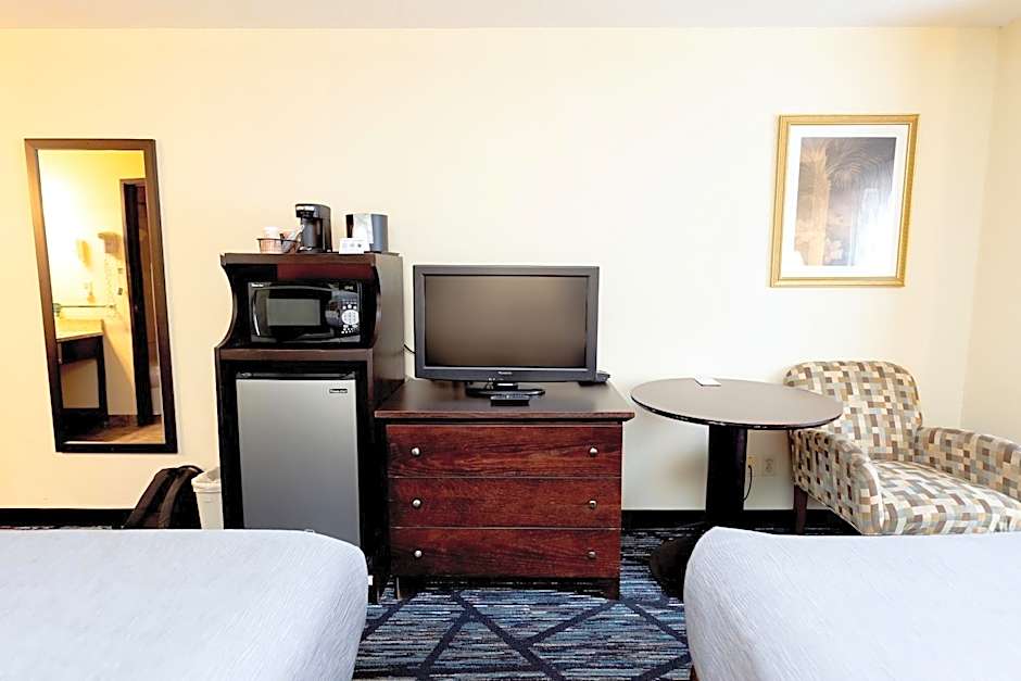 Quality Inn & Suites Marinette