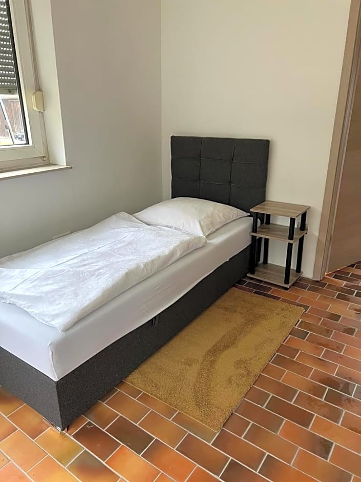 Hotel Weibertreu