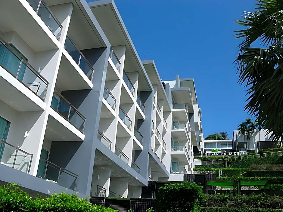 Sugar Palm Grand Hillside