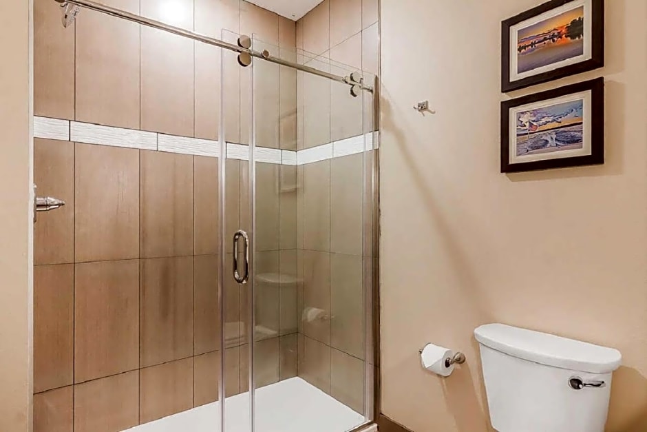 Comfort Suites