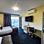 Crest Motor Inn