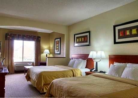 Suite 2 Queen Beds