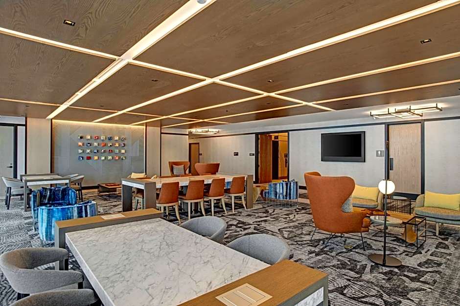 The Farnam, Autograph Collection