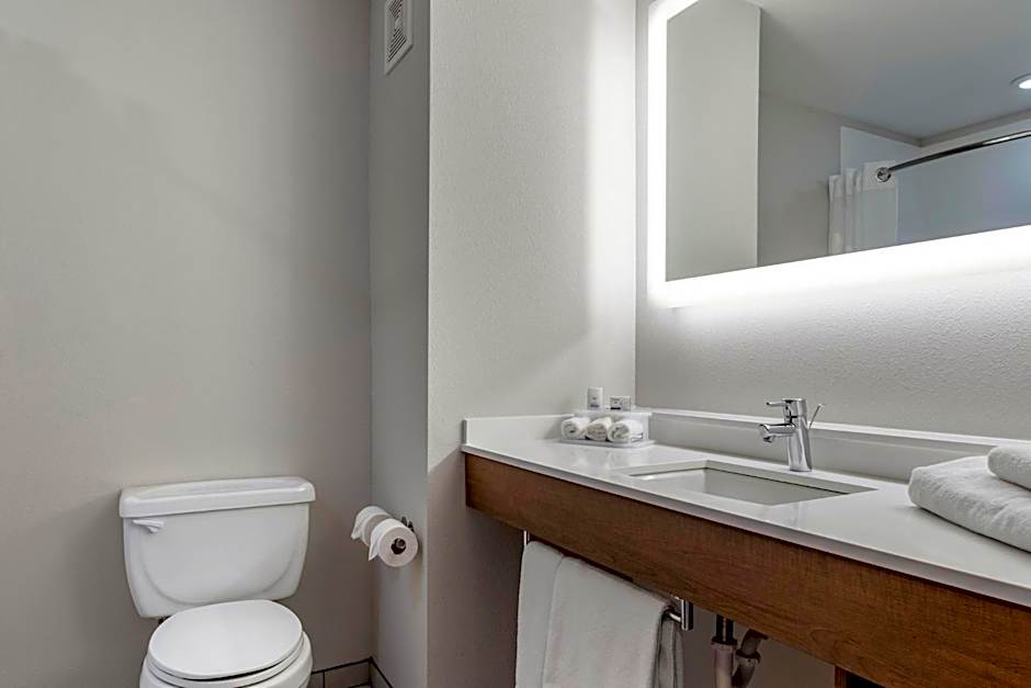 Holiday Inn Express Hotel and Suites Natchitoches By IHG