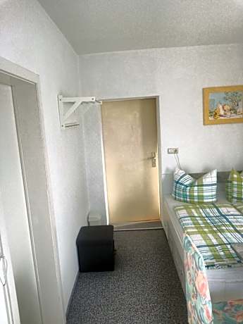 Deluxe Double Room (2 Adults + 1 Child)