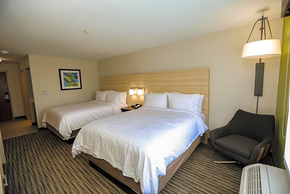 Holiday Inn Express Hillsboro I-35, an IHG Hotel
