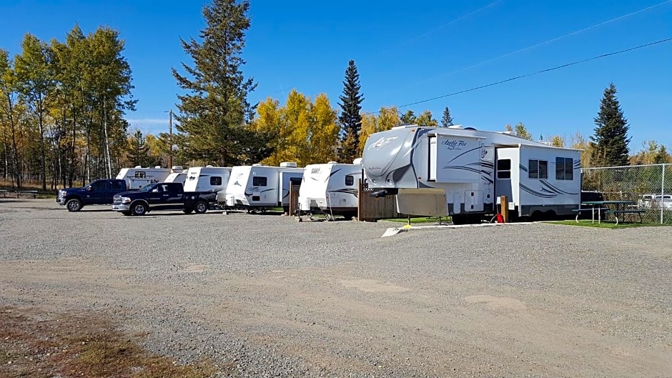 100 Mile Motel & RV Park