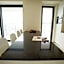 Huswell - Beautiful apartment with communal pool and gym