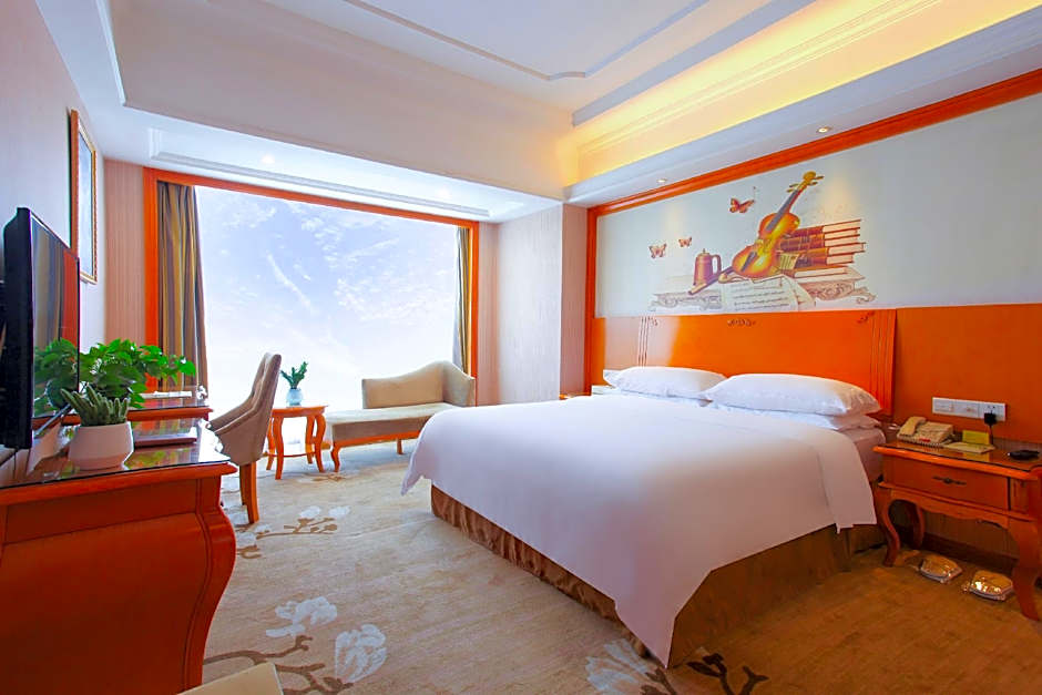 Vienna International Hotel Changsha Yuelushan West Bus Metro Station