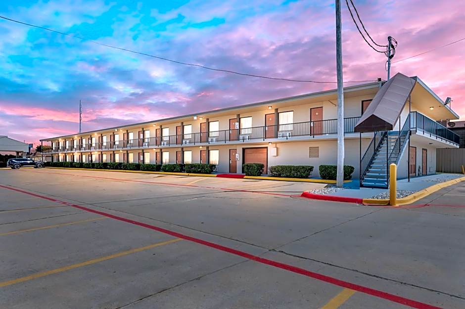 Econo Lodge Texarkana I-30