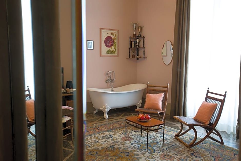 AdAstra Suites