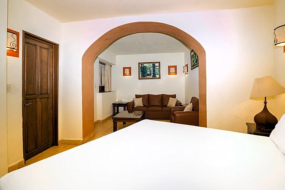 Hotel Casa del Virrey & Suites