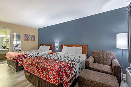 2 Double Beds Nonsmoking