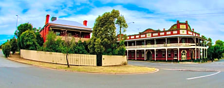 HISTORIC STAR LODGE and STATION MASTERS HOUSE NARRANDERA