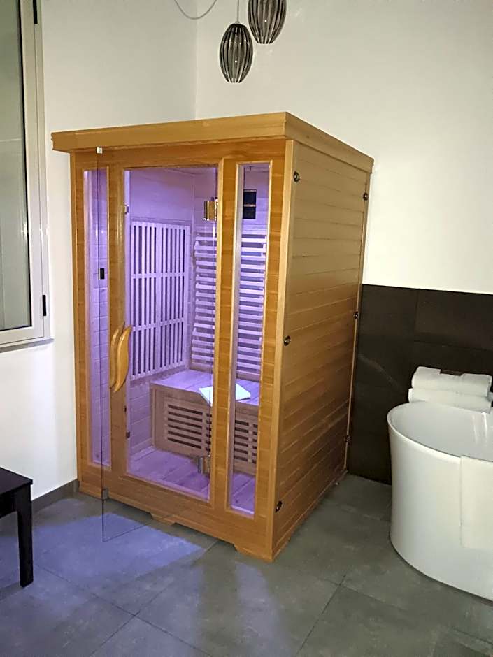Photo 1 of 7 of 1 King Bed, Jetted Tub