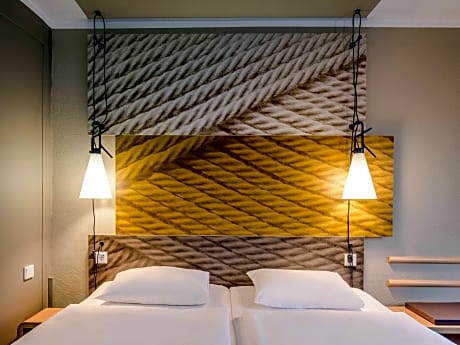 Standard Room with twin beds