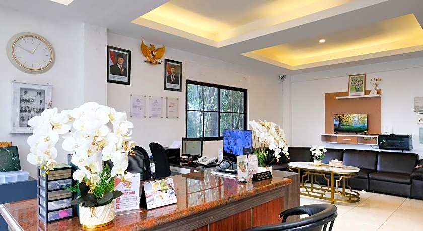 RedDoorz near Taman Rekreasi Selecta