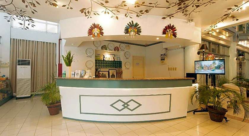 Royal Am Rei Hotel by RedDoorz