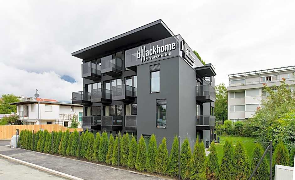 Blackhome Innsbruck City East I contactless check-in