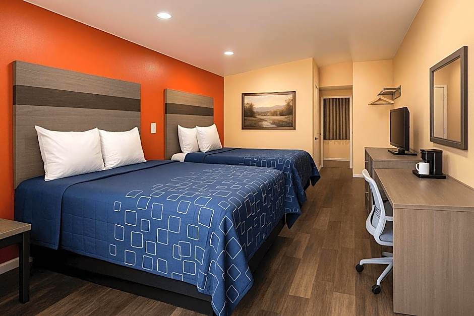 Pinconning Trail Inn Motel